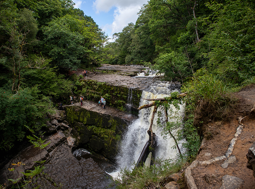 4-Waterfalls-Walk-Wandelen-in-Wales-Sgwd-Clun-Gwyn-Waterfall