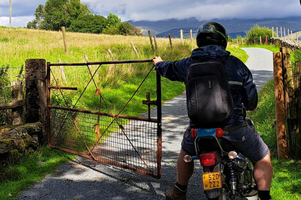 Op de brommer door Snowdonia - de hekjesroute